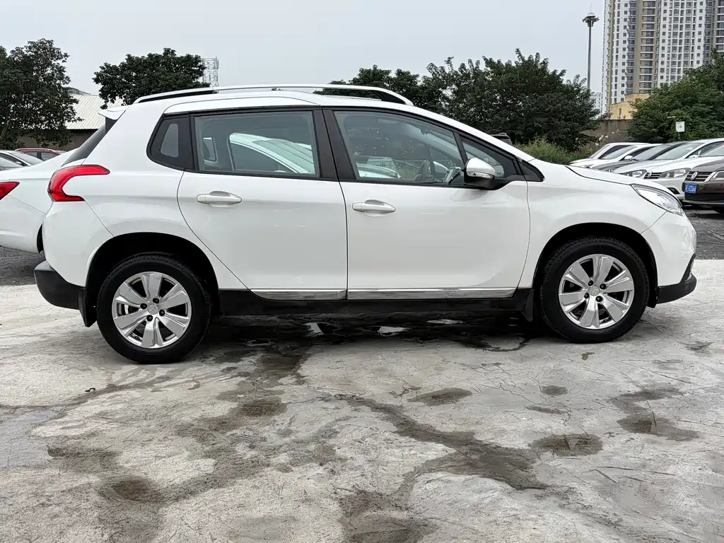 Peugeot 2008 — миниатюра 4