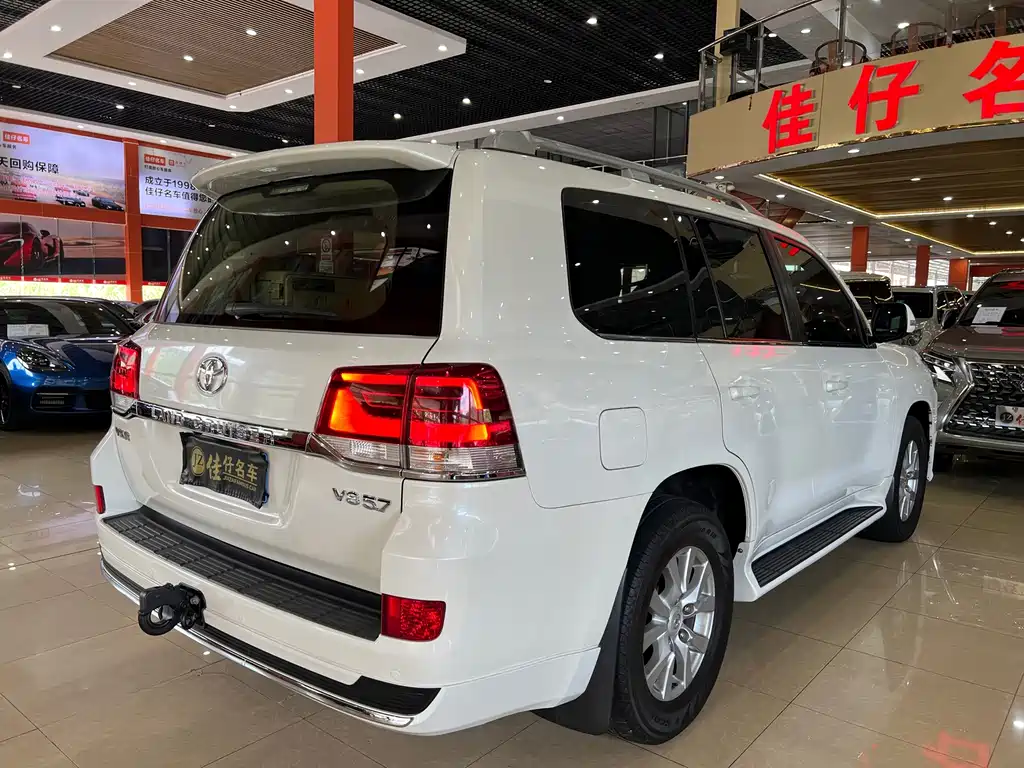 Toyota Land Cruiser — миниатюра 5