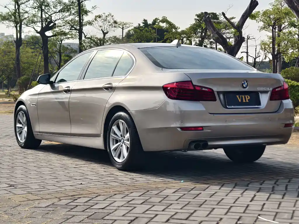 BMW 5 SERIES