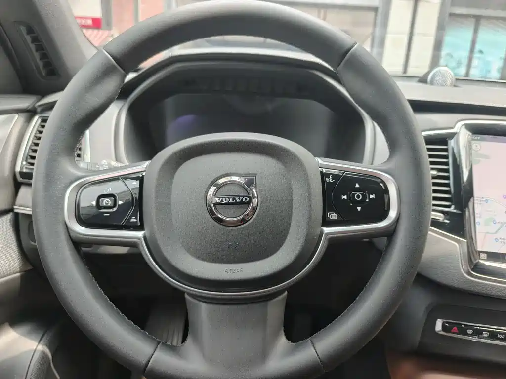 Volvo XC90 2022 B6 Luxury 7 мест