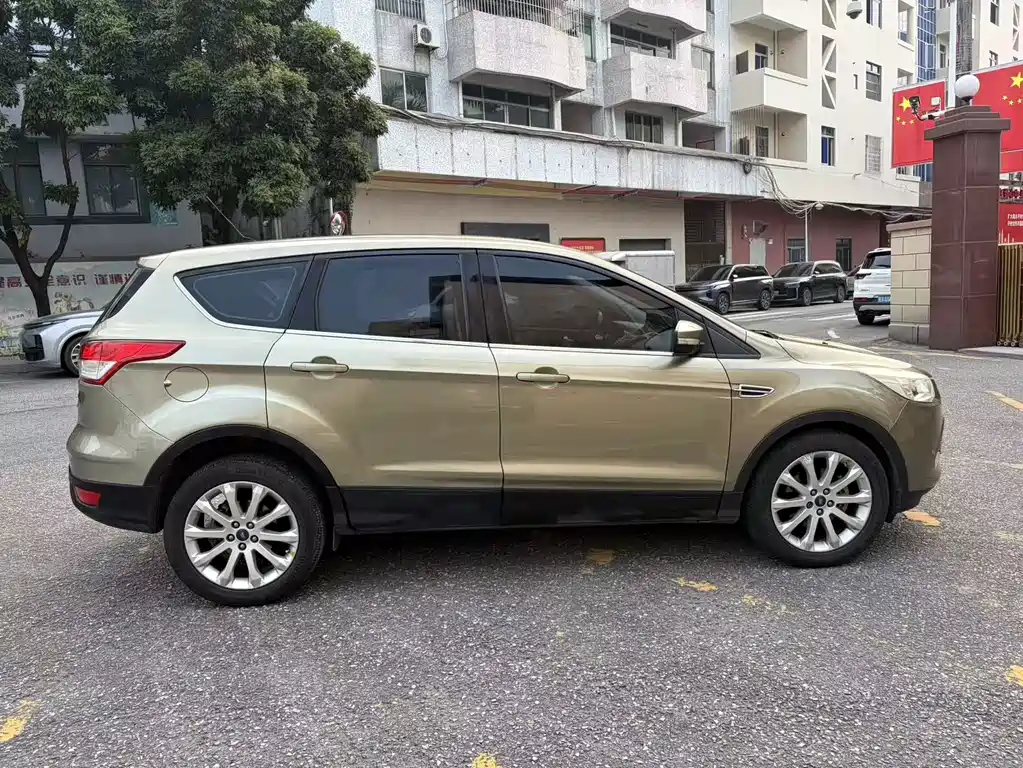 Ford Kuga — миниатюра 4