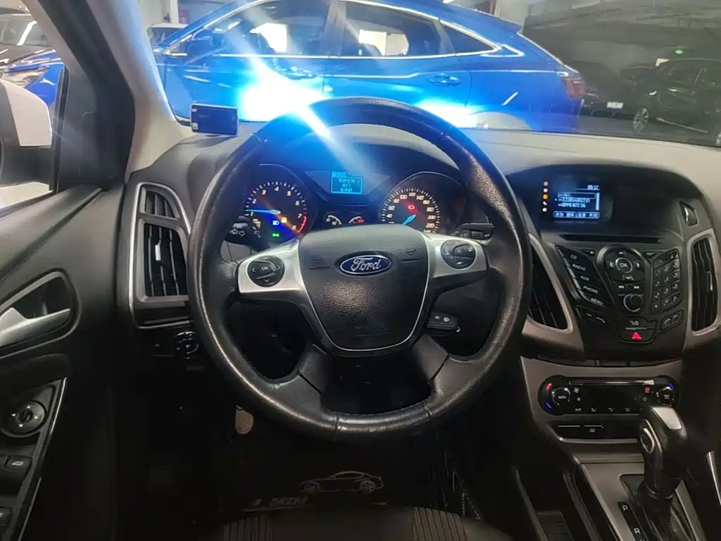 Ford Focus — миниатюра 11