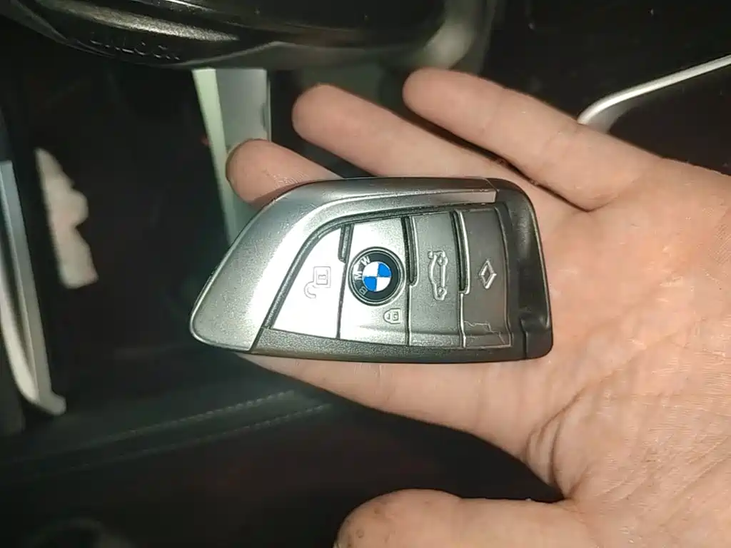 BMW 5 Series — миниатюра 9