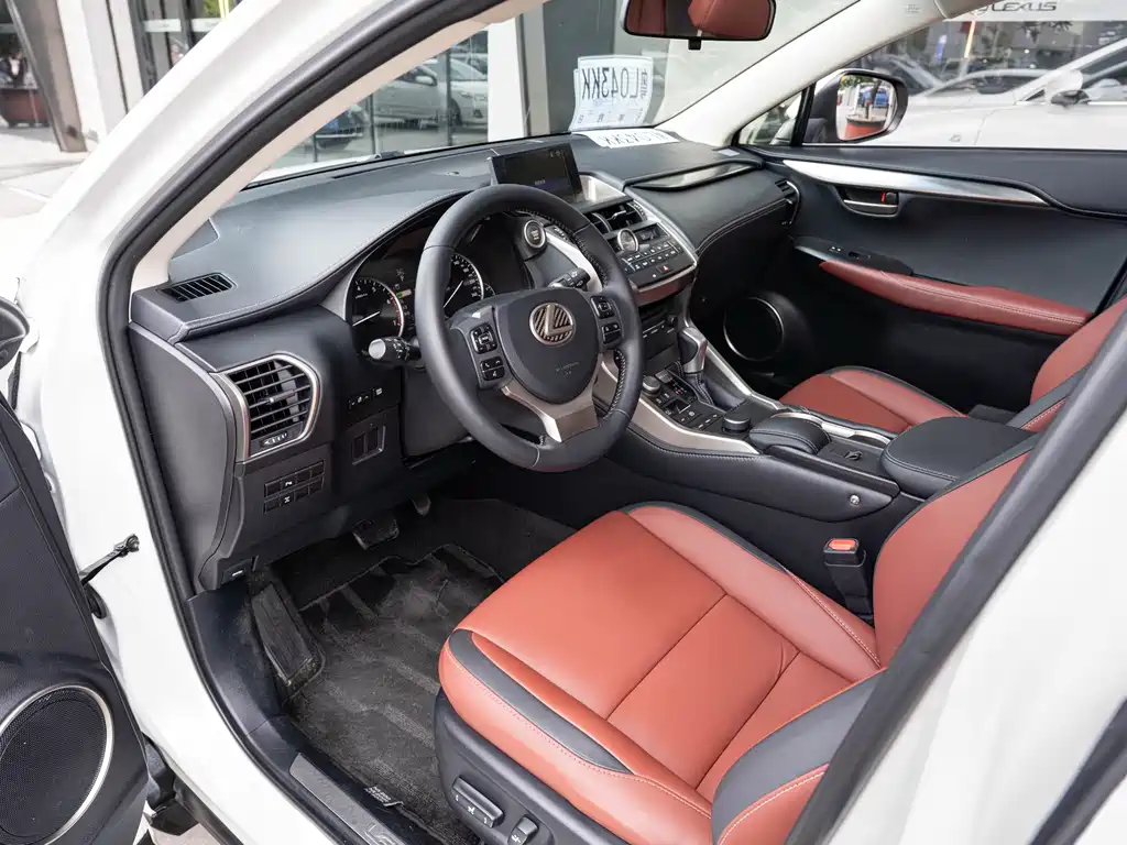 Lexus NX 2015 200t