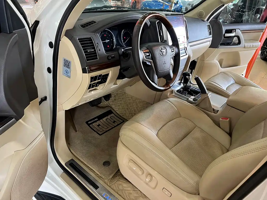 Toyota Land Cruiser — миниатюра 11