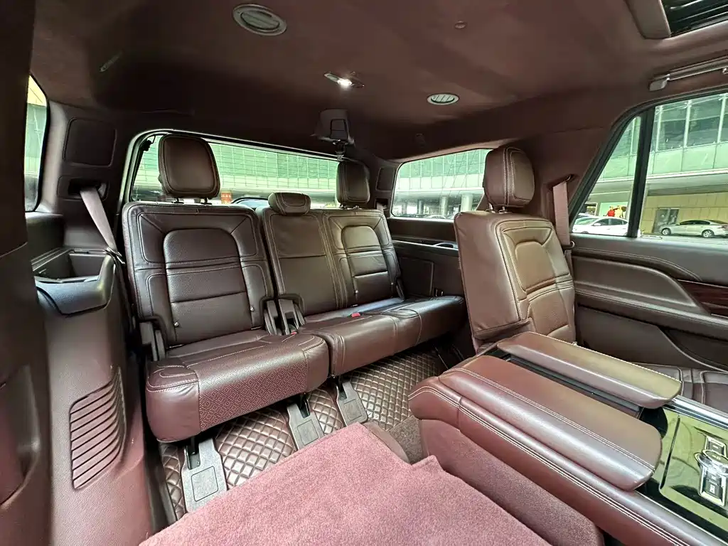 Lincoln Navigator — миниатюра 6