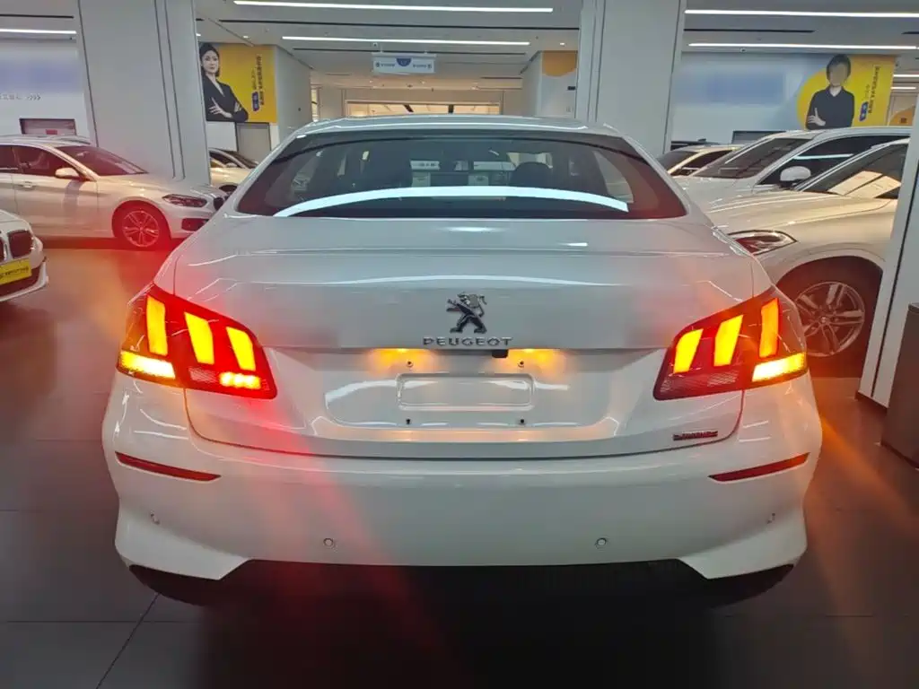 Peugeot 408 — миниатюра 6
