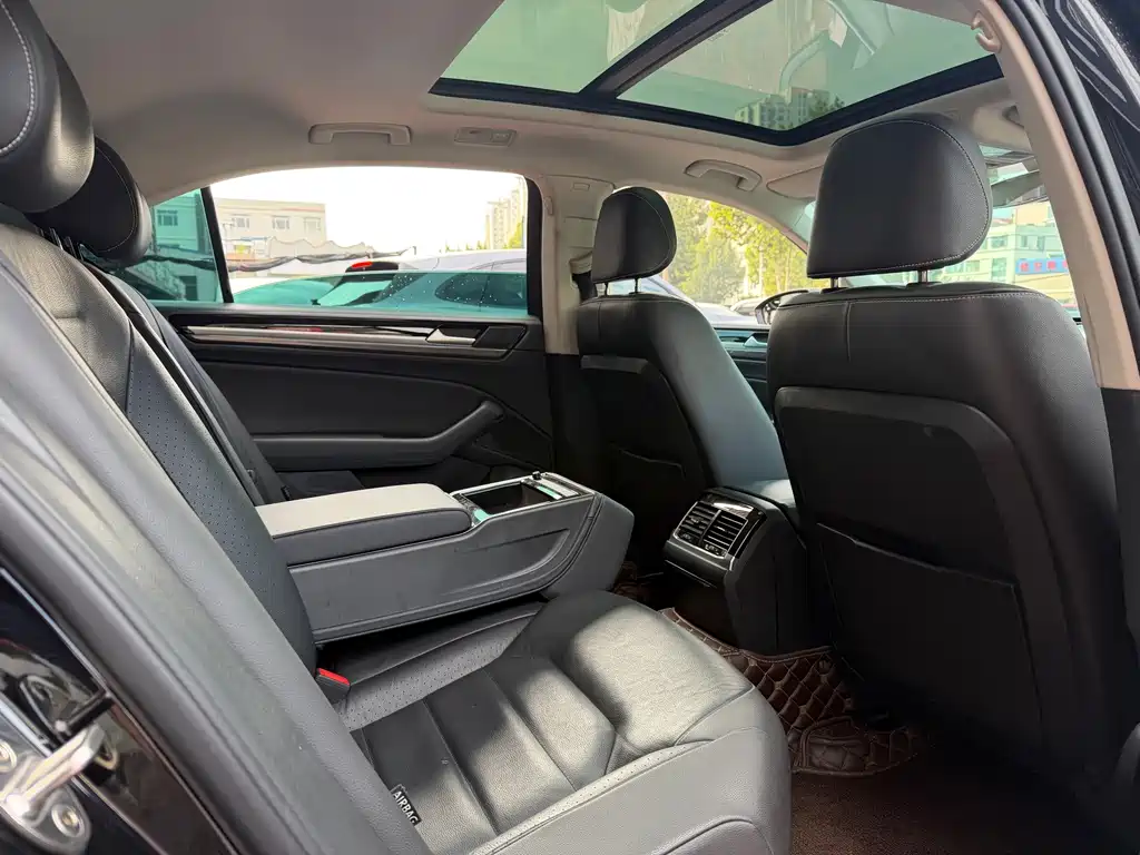Volkswagen Phideon — миниатюра 13