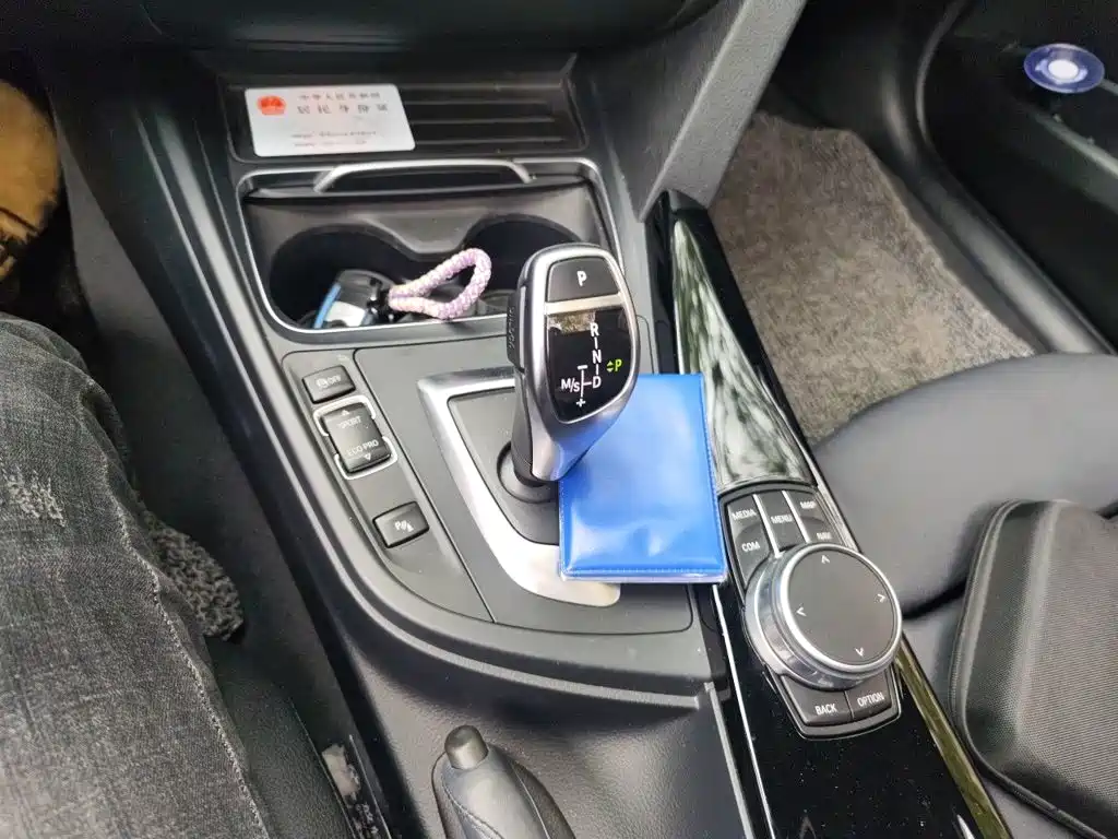 BMW 3 Series — миниатюра 15