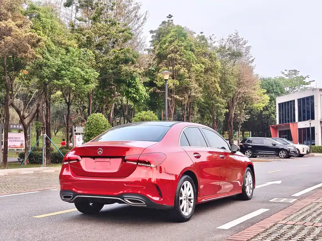 Mercedes-Benz A-Class — миниатюра 7