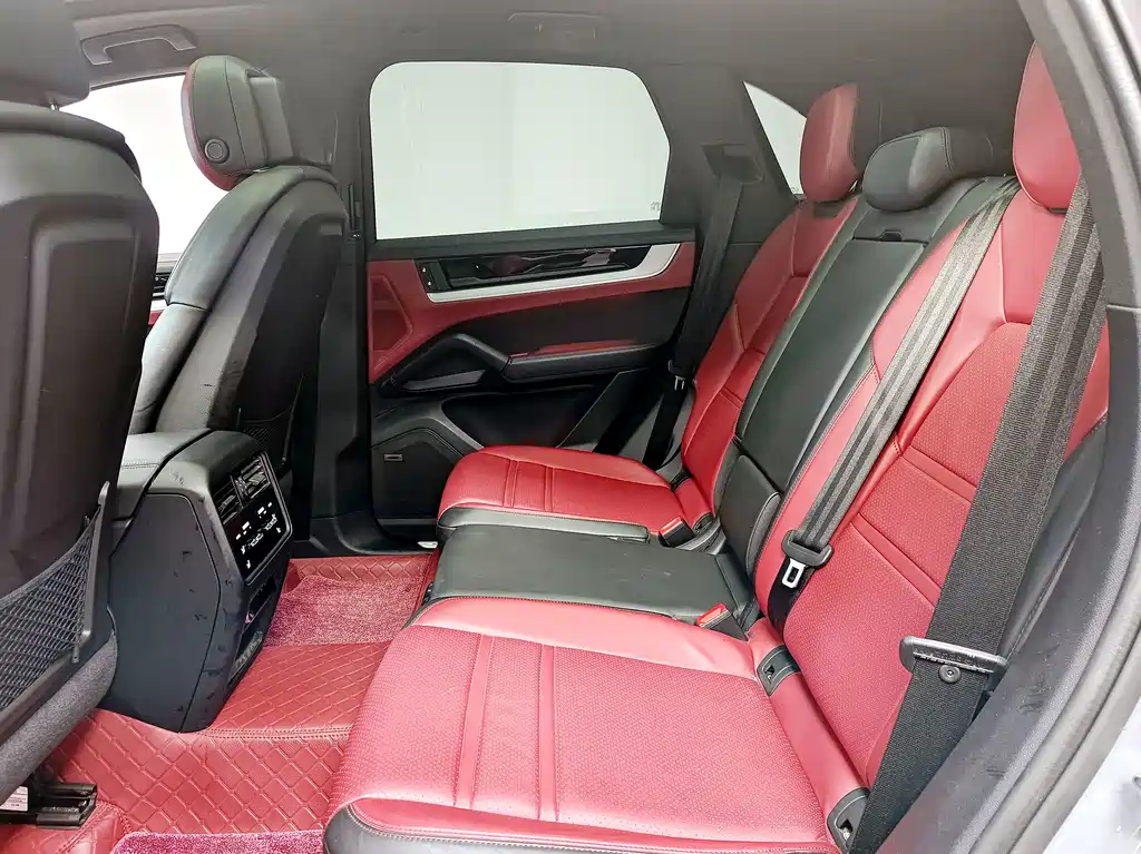Porsche Cayenne — миниатюра 14
