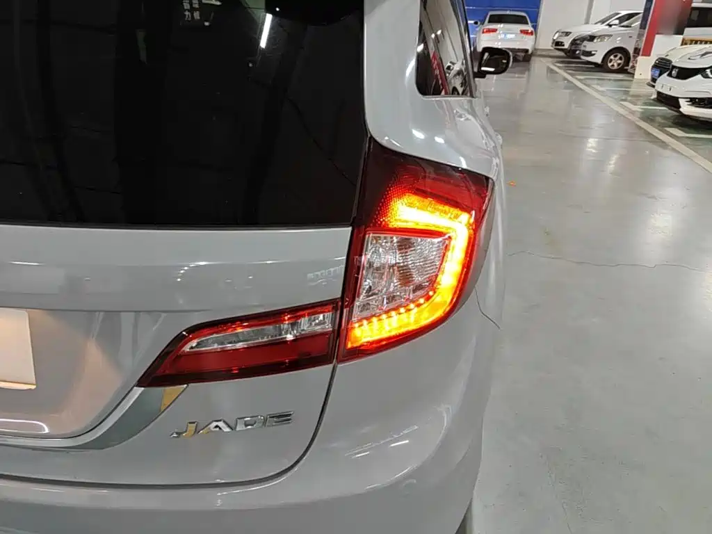 Honda Jade — миниатюра 8
