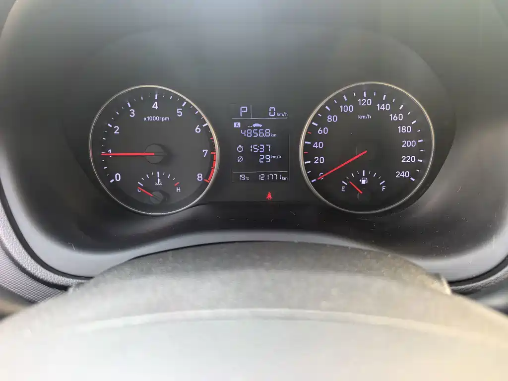 Hyundai Elantra — миниатюра 18