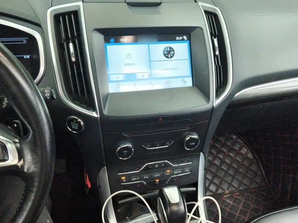 Ford Edge — миниатюра 6