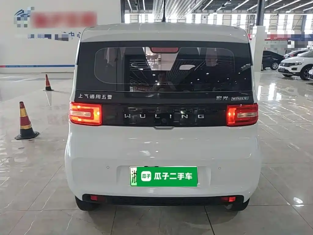 Wuling MINIEV — миниатюра 6