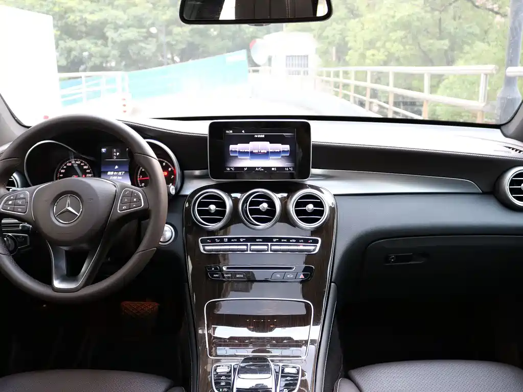 Mercedes-Benz GLC — миниатюра 14