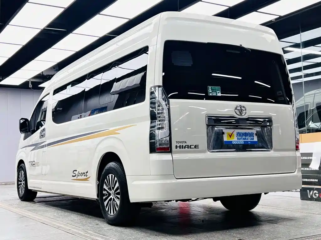 Toyota Hiace — миниатюра 6