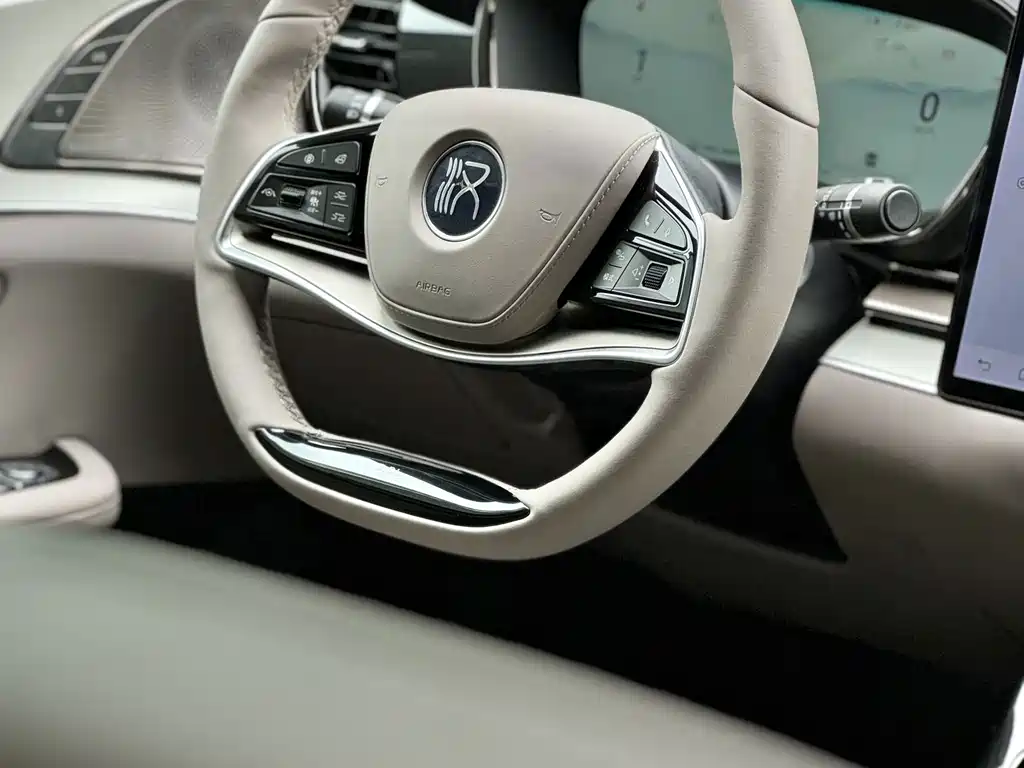 BYD Han — миниатюра 3