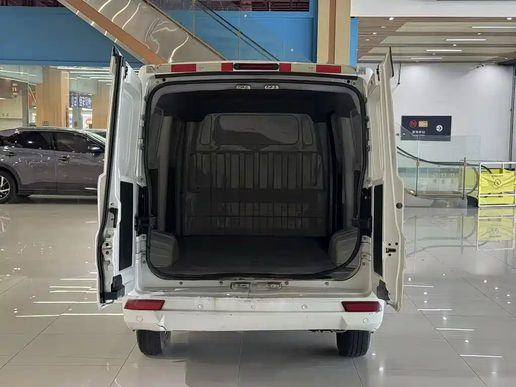 Geely Shuailing — миниатюра 6