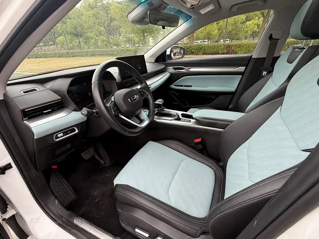 Geely Emgrand L — миниатюра 7