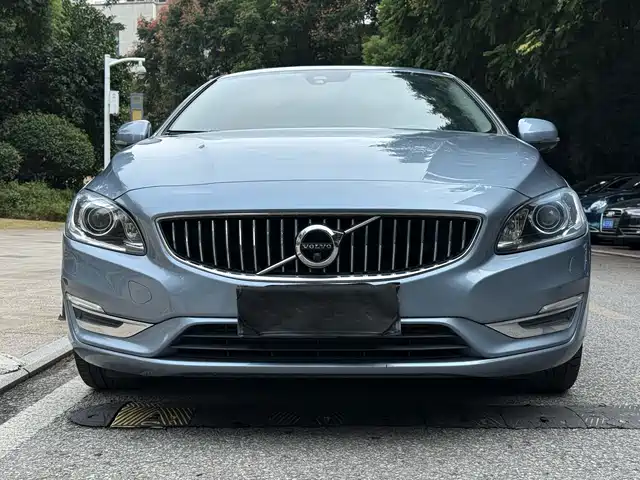 VOLVO  S60 2019