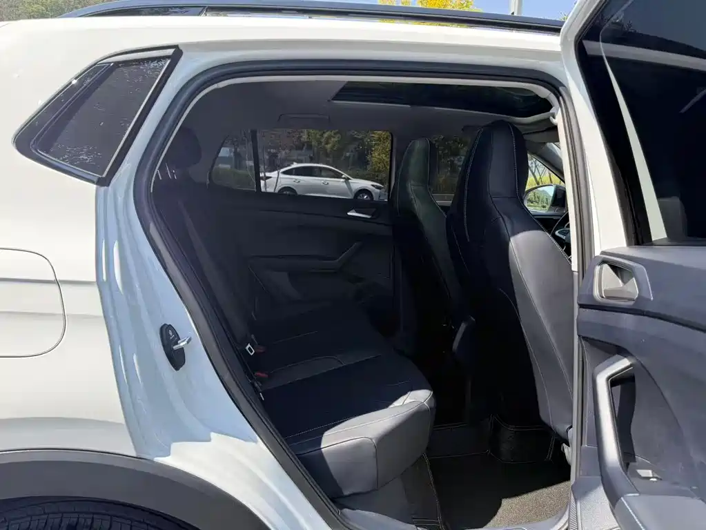 Volkswagen Tharu — миниатюра 9