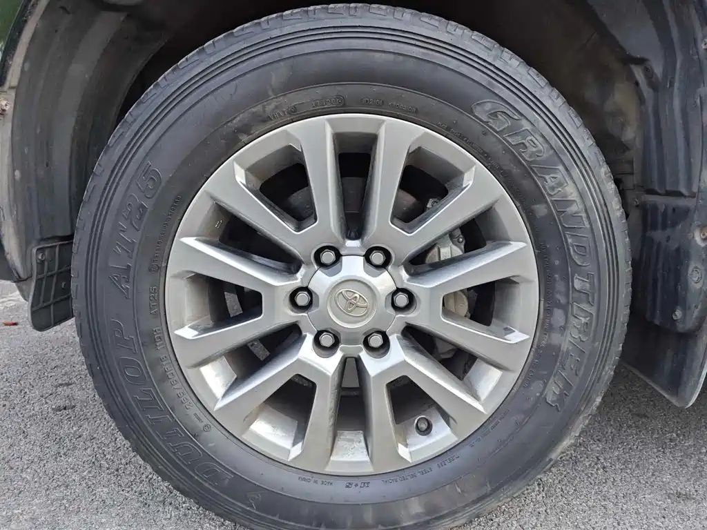 Toyota Prado — миниатюра 9