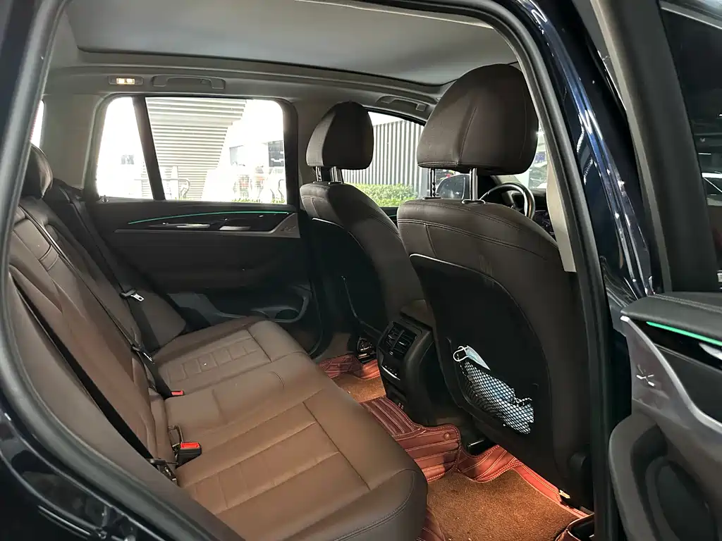 BMW X3 — миниатюра 15