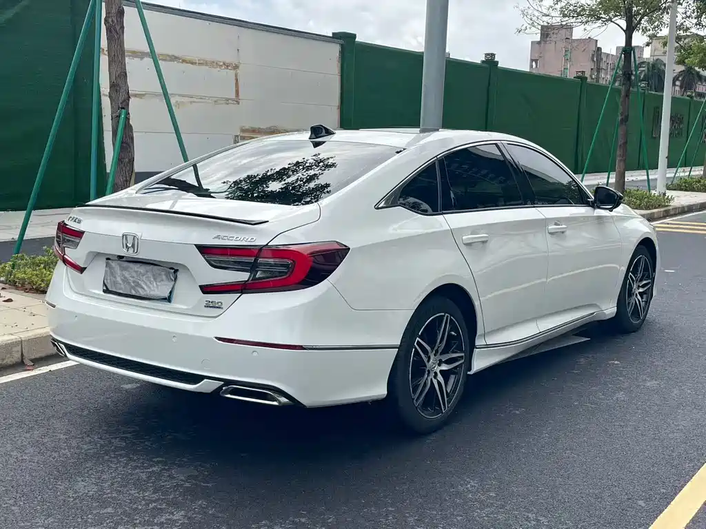 Honda Accord — миниатюра 3