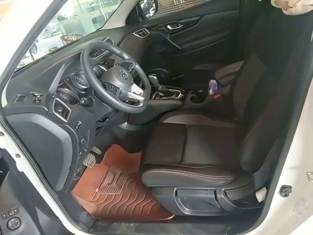 Nissan Qashqai — миниатюра 15