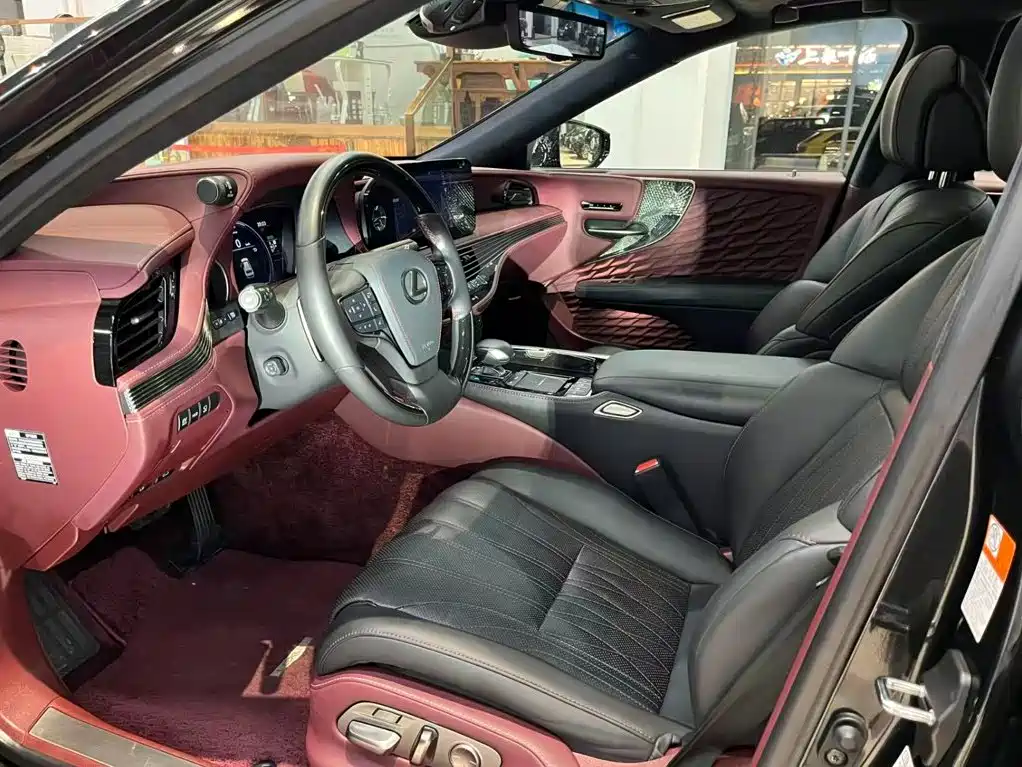 Lexus LS — миниатюра 6