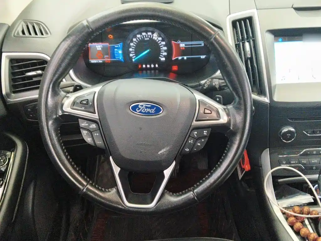 Ford Edge — миниатюра 3