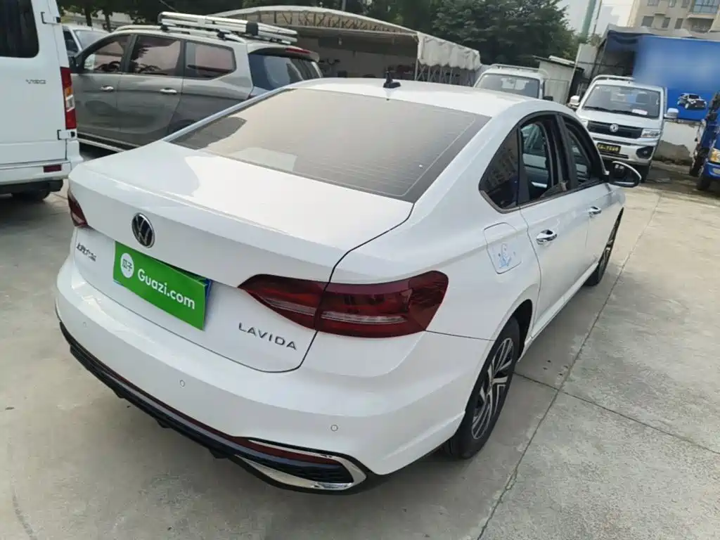 Volkswagen Lavida — миниатюра 7