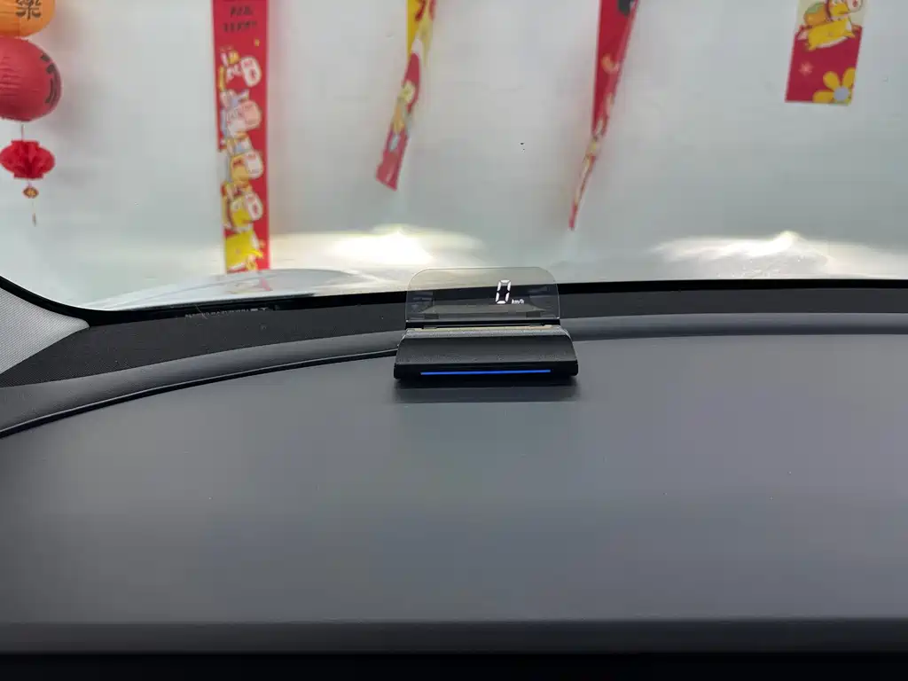 Tesla Model 3 — миниатюра 17