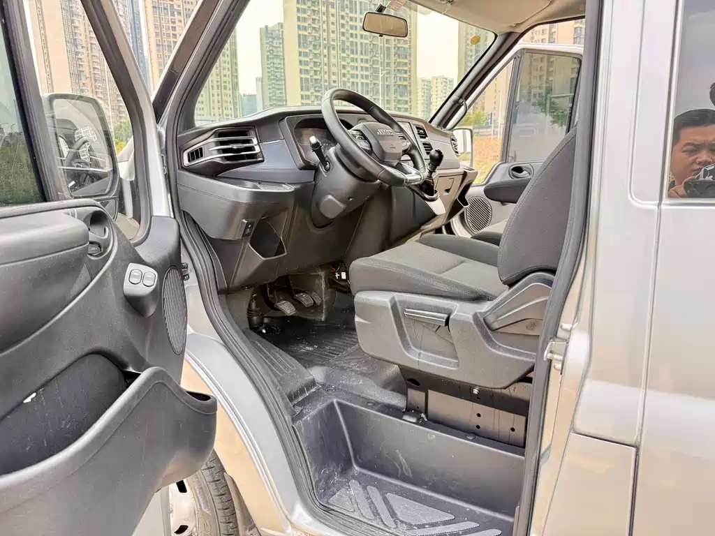 JMC JMC Fushun — миниатюра 14