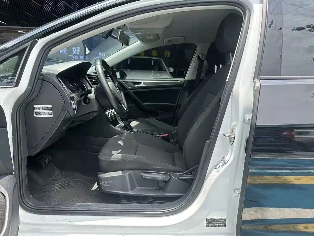 Volkswagen Golf — миниатюра 3