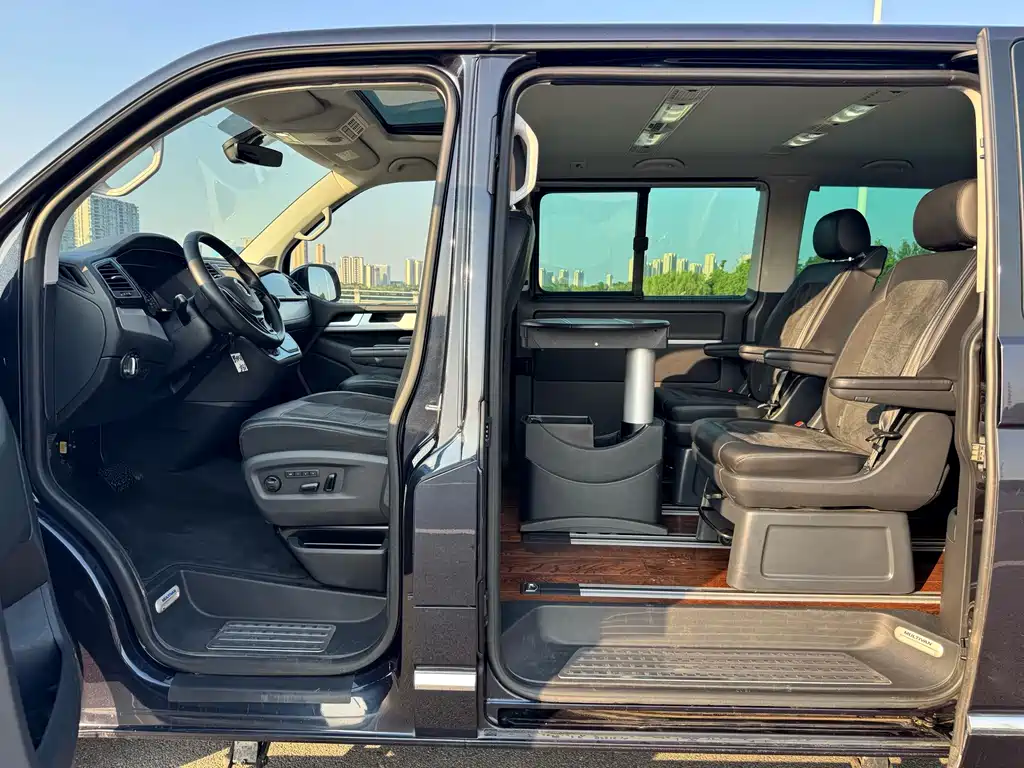 Volkswagen Multivan — миниатюра 30