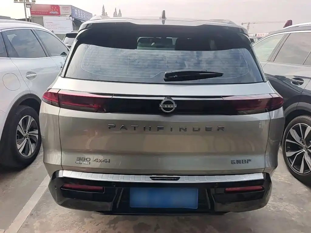 Nissan Teramont — миниатюра 6