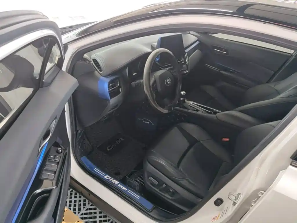 Toyota C-HR — миниатюра 16