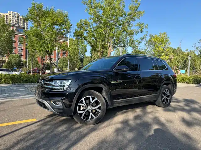 VOLKSWAGEN TOURANG 2020
