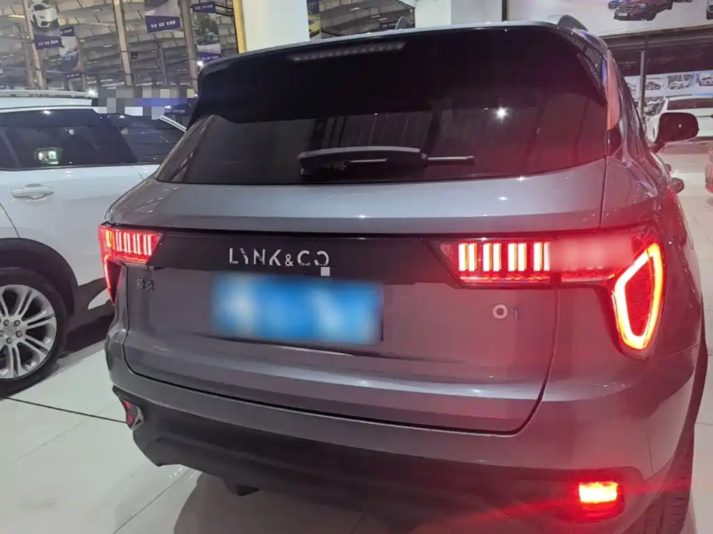 Lynk & Co 01 — миниатюра 6