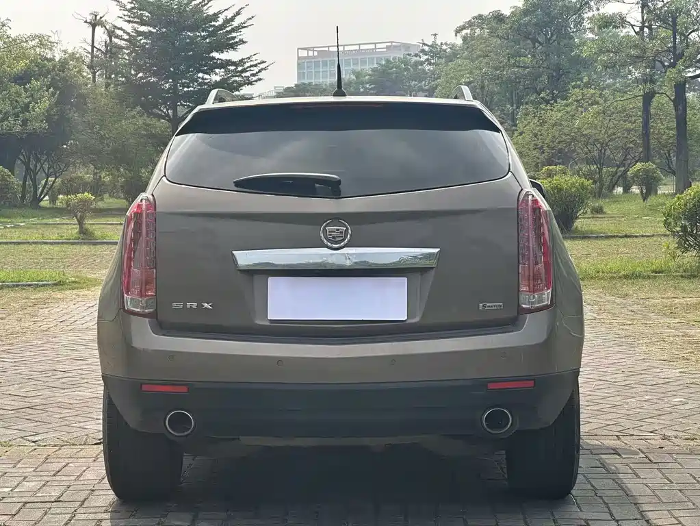 Cadillac SRX — миниатюра 8