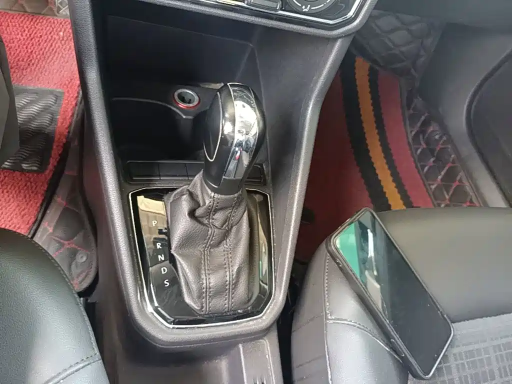 Volkswagen Jetta — миниатюра 14