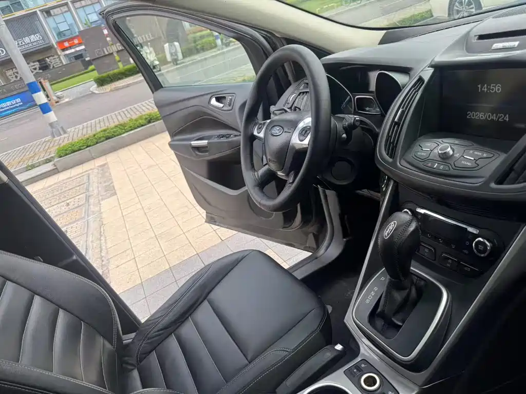 Ford Kuga — миниатюра 23