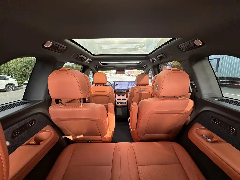 Li Auto Li L8 — миниатюра 4
