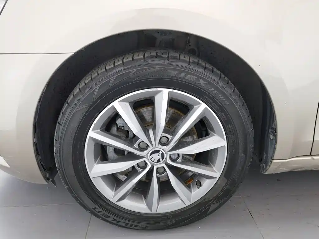 Skoda Octavia — миниатюра 17
