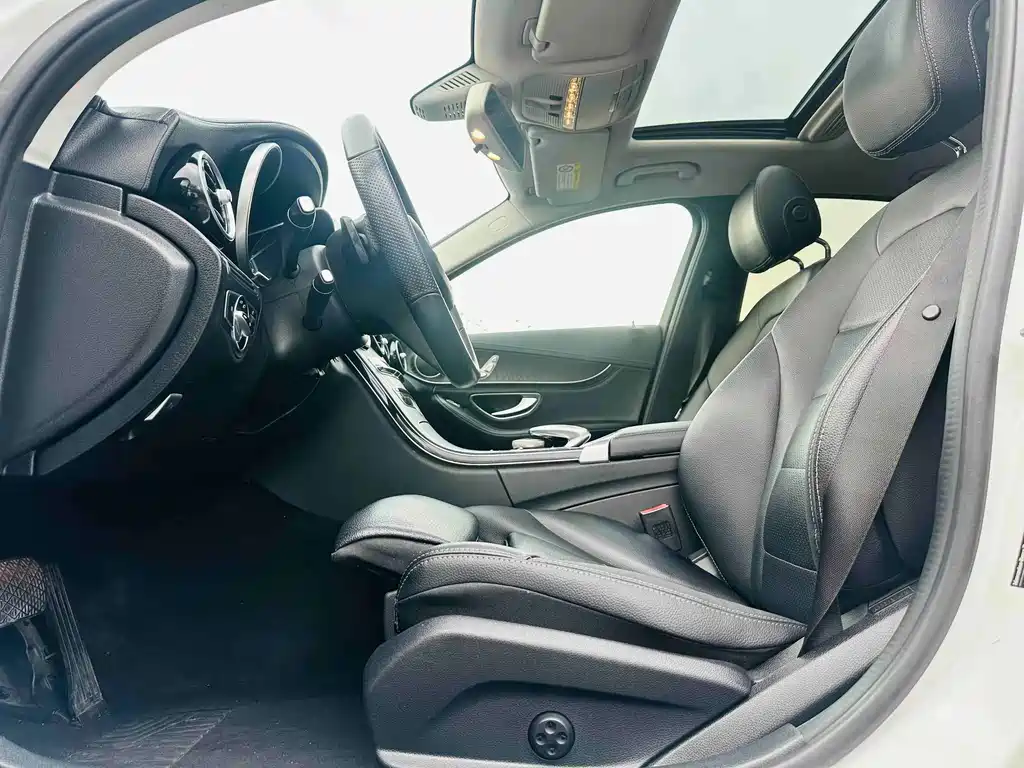Mercedes-Benz C-Class — миниатюра 10
