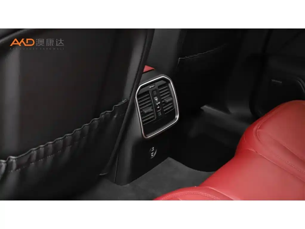 Porsche Macan — миниатюра 9