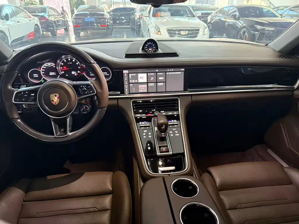 Porsche Panamera — миниатюра 4