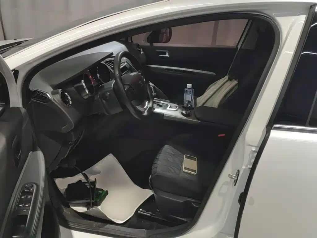 Peugeot 3008 — миниатюра 15